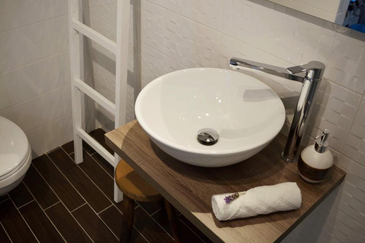 Casa Albicocca - In The Heart Of The Old Town Apartment Bari Luaran gambar